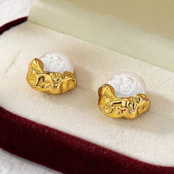 Gold Women's Copper Plated 18K Irregular Freshwater Pearl Retro Elegant Earrings - Picture 3 of 4